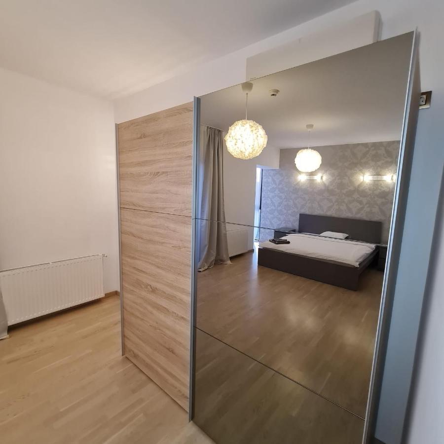 White Galaxy Villa Otopeni Esterno foto