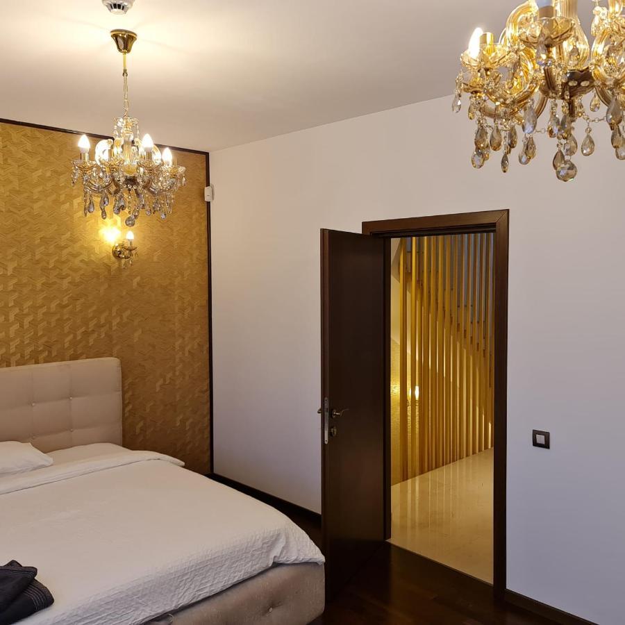 White Galaxy Villa Otopeni Esterno foto