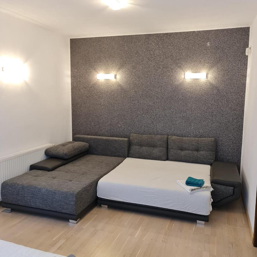 White Galaxy Villa Otopeni Esterno foto