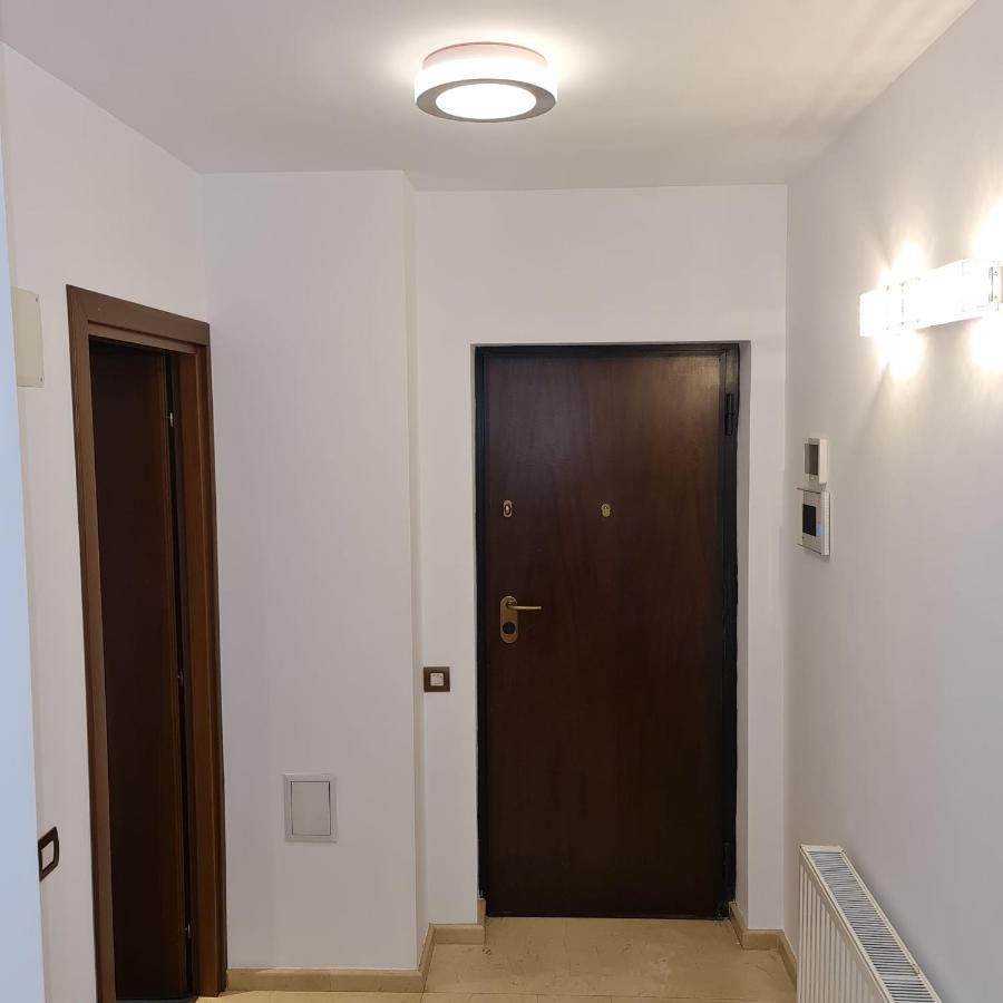 White Galaxy Villa Otopeni Esterno foto